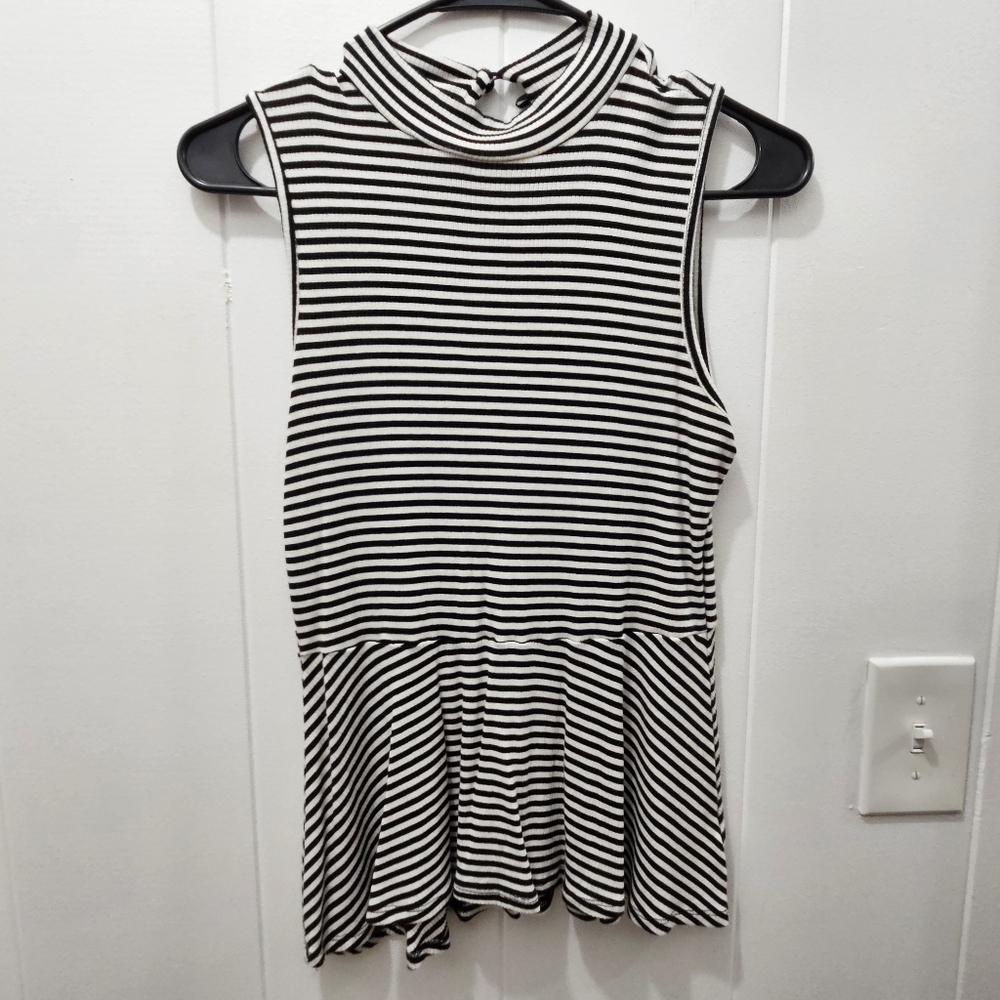 BCX Black and White Striped Sleeveless Blouse